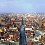 Bologna de la inaltimea turnului Asinelli dar si de la nivelul solului. Ziua 2.